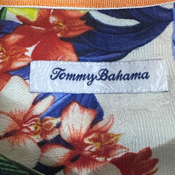 Tommy Bahama Shirt Men's XL White Blue Tropical Floral 100% Silk Camp Shirt - Picture 8 of 11